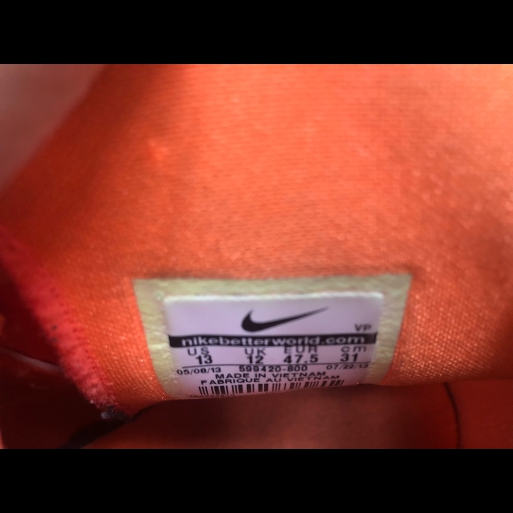 Nike tennis shoes ( Hyperquickness) size 13